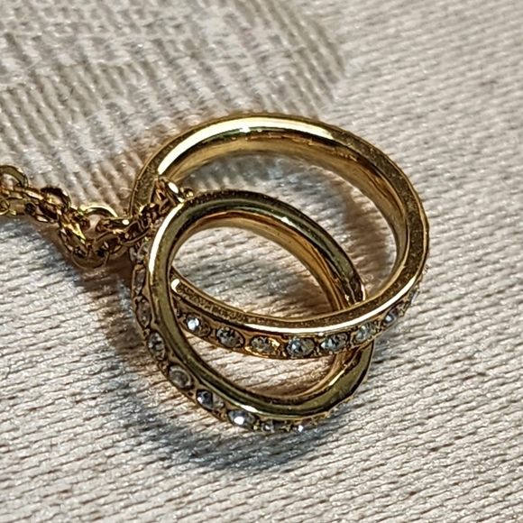 VINTAGE 90s GOLD PLATED ETERNITY RINGS NECKLACE – CRYSTAL ACCENTS, EXCELLENT - Picture 7 of 11